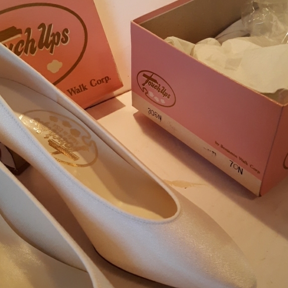 Vintage 1970s/80s Deadstock Women Vintage 1980s net dead stock Touch Ups heels 7